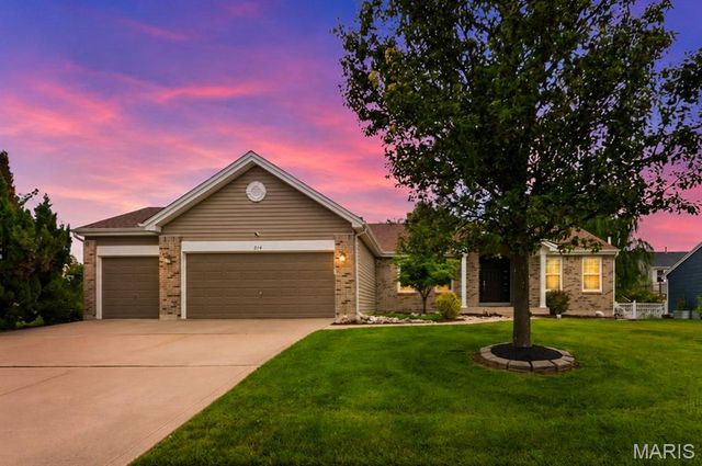 214 Charging Bear Drive, Wentzville, MO 63385
