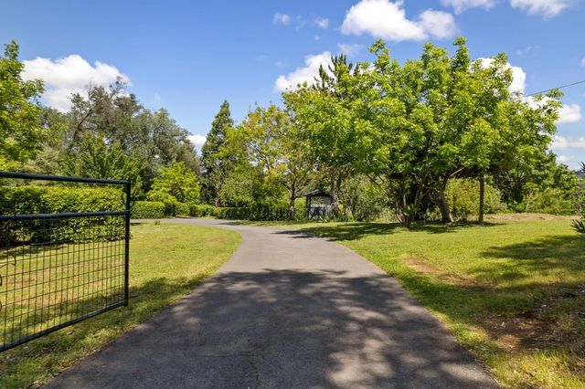 6445 Schindler Rd, Newcastle, CA 95658