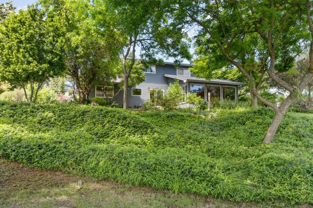 6445 Schindler Rd, Newcastle, CA 95658