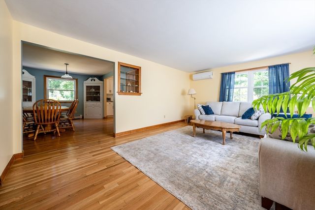 251 Phinneys Lane, Barnstable, MA 02632