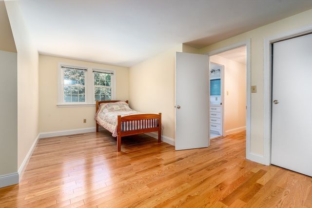 251 Phinneys Lane, Barnstable, MA 02632