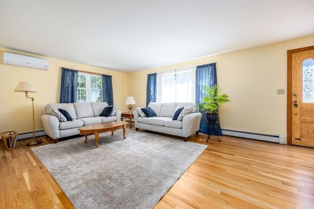 251 Phinneys Lane, Barnstable, MA 02632