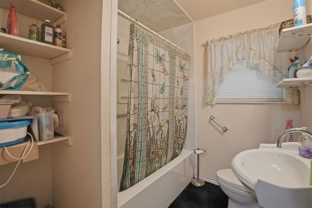 4030 Ramsey St, Corpus Christi, TX 78415