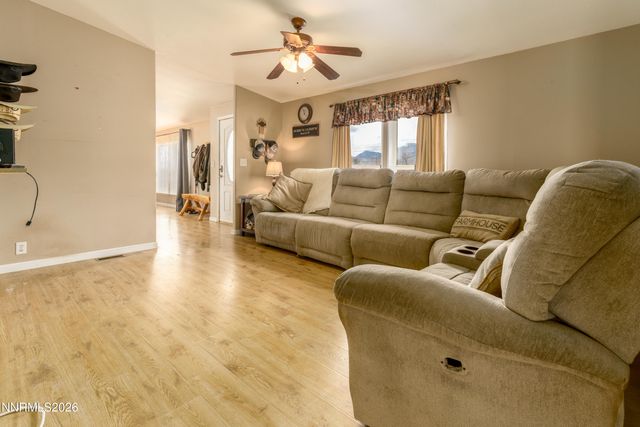 222 Julie Way, Dayton, NV 89403