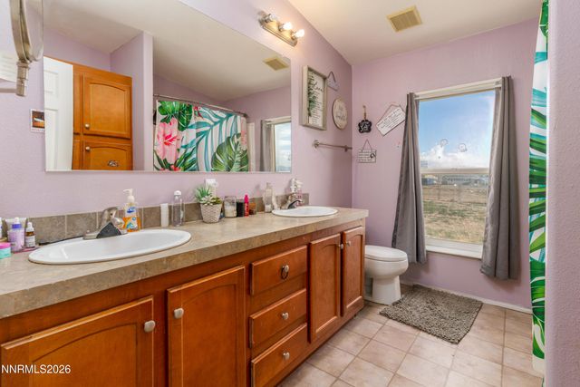 222 Julie Way, Dayton, NV 89403