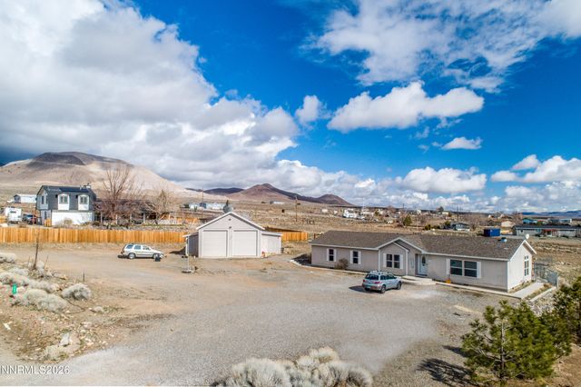222 Julie Way, Dayton, NV 89403