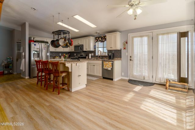 222 Julie Way, Dayton, NV 89403