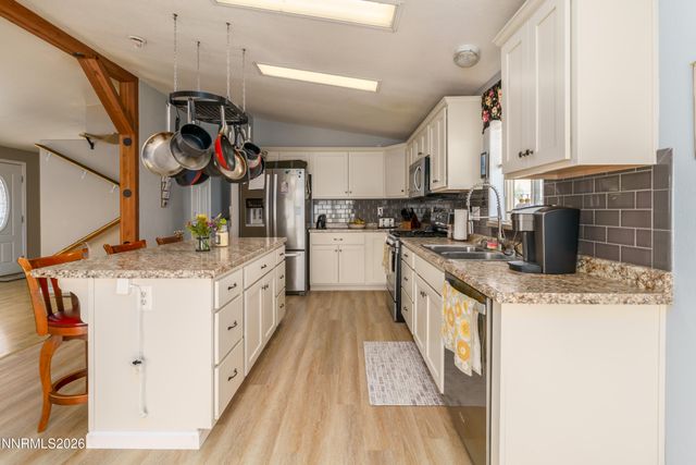 222 Julie Way, Dayton, NV 89403