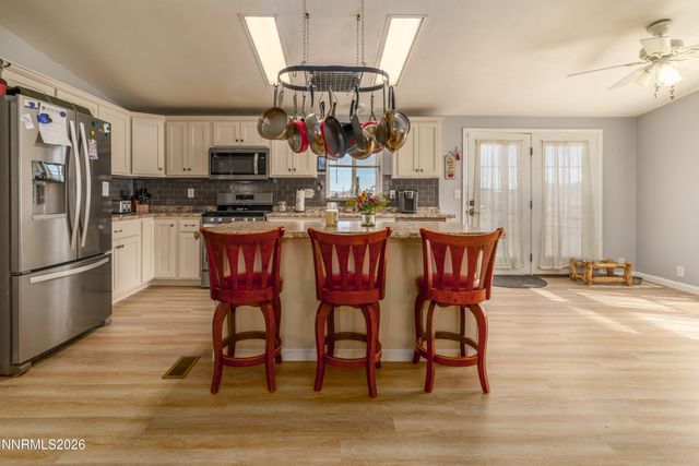 222 Julie Way, Dayton, NV 89403