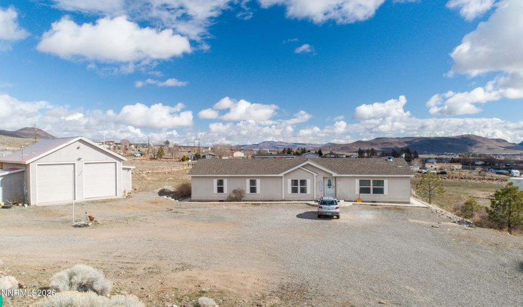 222 Julie Way, Dayton, NV 89403