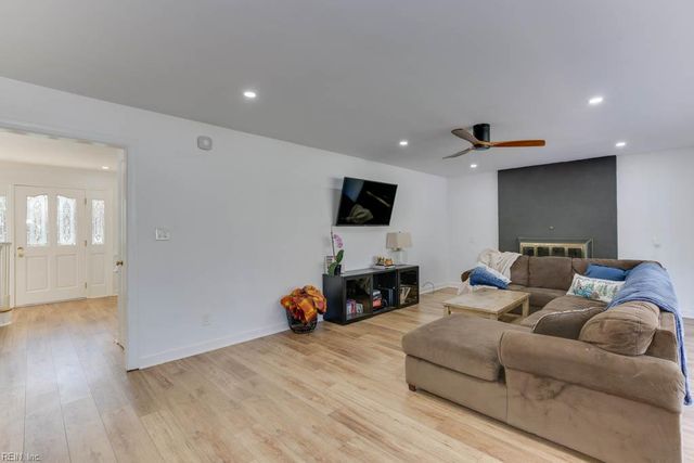 3408 Montgomery PL, Virginia Beach, VA 23452