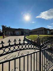 14253 Meadowlands, Riverside, CA 92503