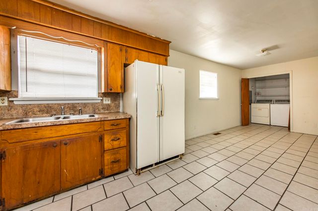 706 W 56th Street, North Little Rock, AR 72118