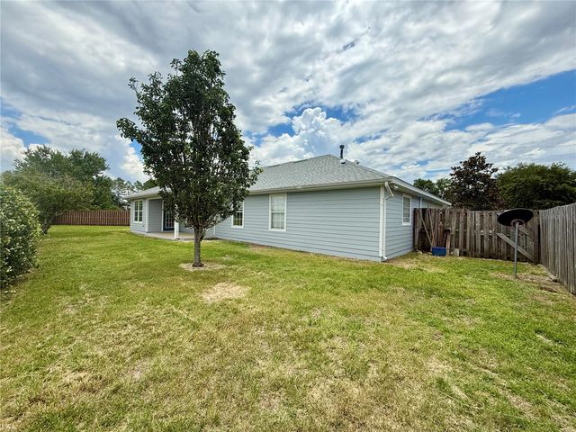 25168 NW 10TH AVENUE, Newberry, FL 32669