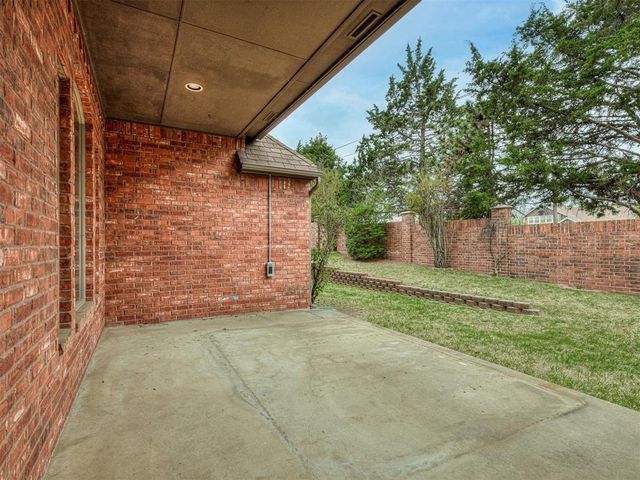 1501 Inwood Circle, Edmond, OK 73013