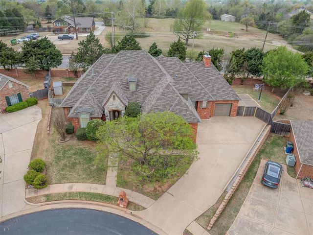 1501 Inwood Circle, Edmond, OK 73013
