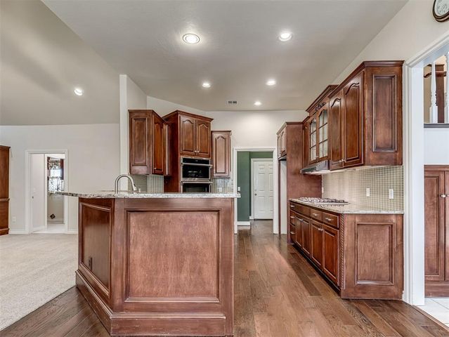 1501 Inwood Circle, Edmond, OK 73013