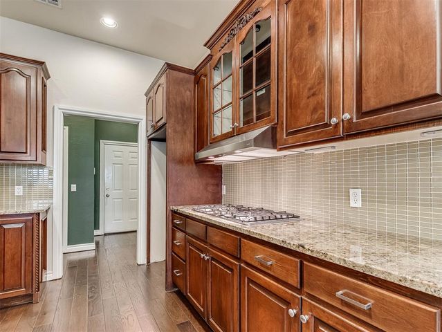 1501 Inwood Circle, Edmond, OK 73013