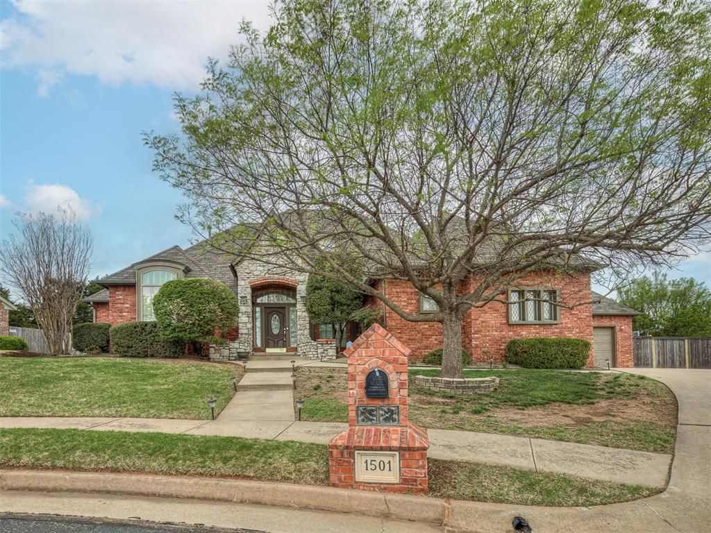 1501 Inwood Circle, Edmond, OK 73013