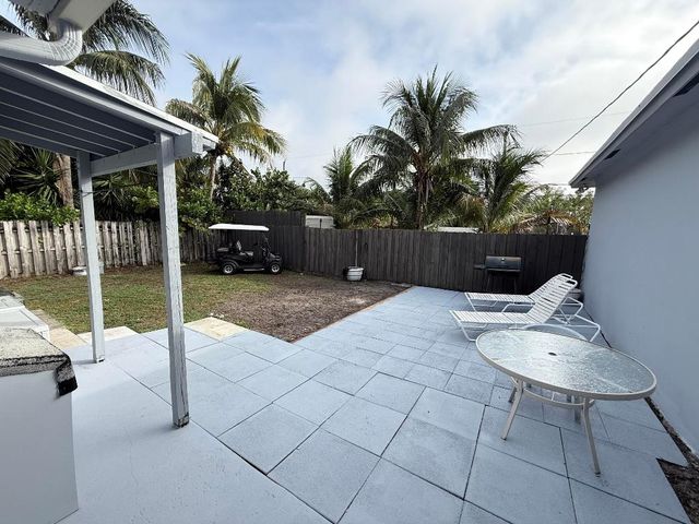 325 S Swinton Avenue, Delray Beach, FL 33444