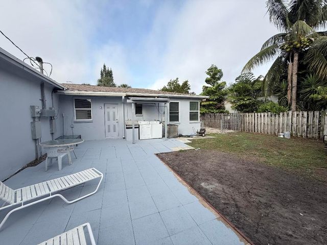 325 S Swinton Avenue, Delray Beach, FL 33444