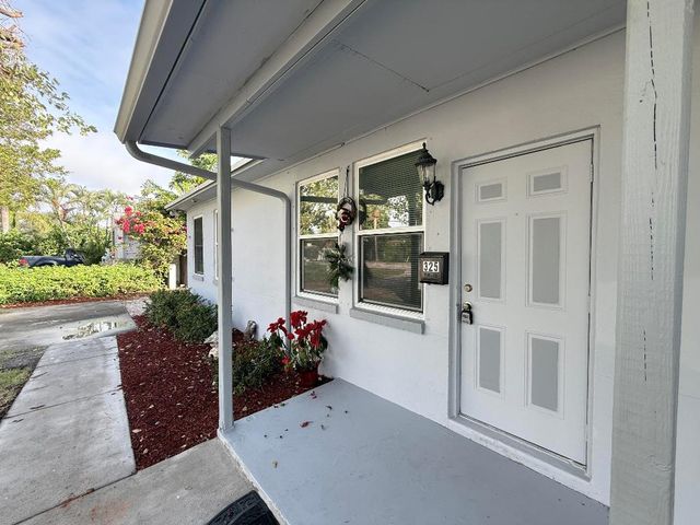 325 S Swinton Avenue, Delray Beach, FL 33444