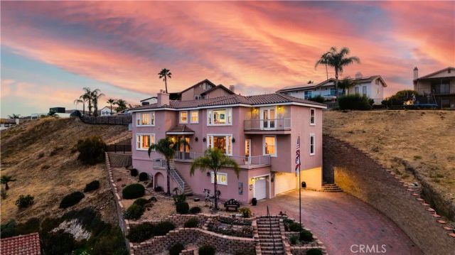 22175 Crusader, Canyon Lake, CA 92587