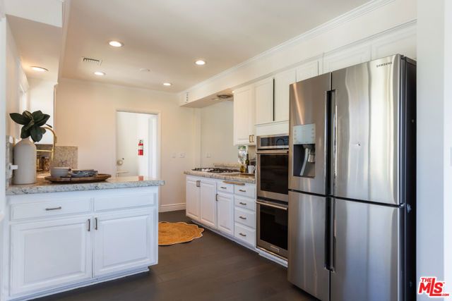 3819 Sunswept Drive, Studio City (los Angeles), CA 91604