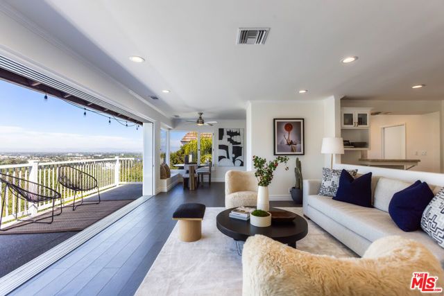 3819 Sunswept Drive, Studio City (los Angeles), CA 91604