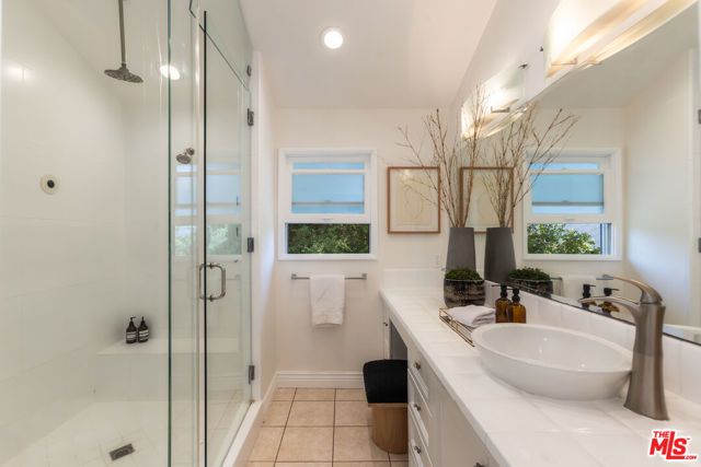 3819 Sunswept Drive, Studio City (los Angeles), CA 91604