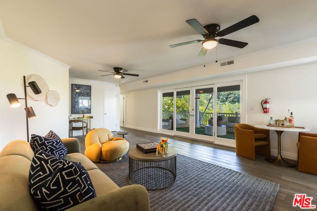 3819 Sunswept Drive, Studio City (los Angeles), CA 91604