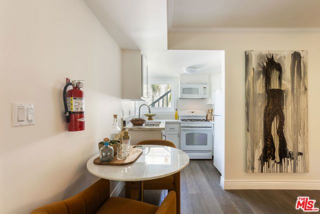 3819 Sunswept Drive, Studio City (los Angeles), CA 91604