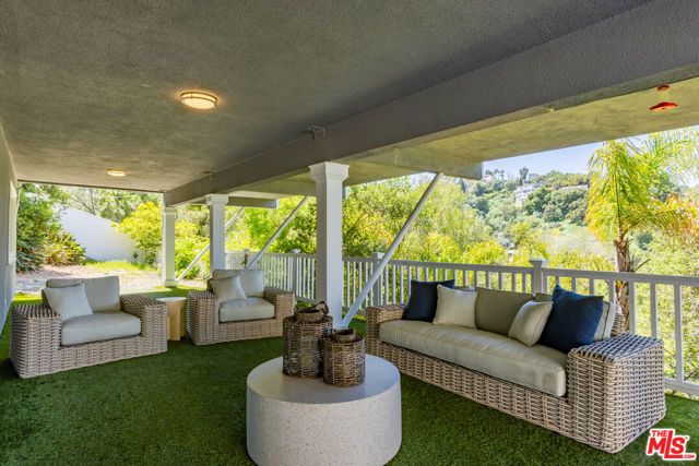 3819 Sunswept Drive, Studio City (los Angeles), CA 91604