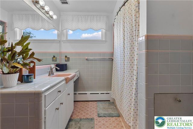 30 North 37th Street, South Whitehall Twp, PA 18104
