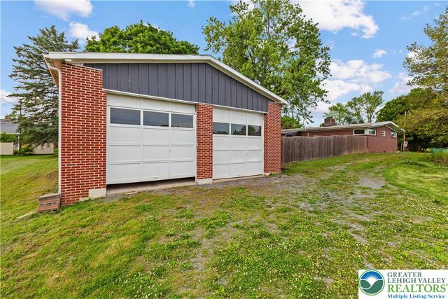 30 North 37th Street, South Whitehall Twp, PA 18104