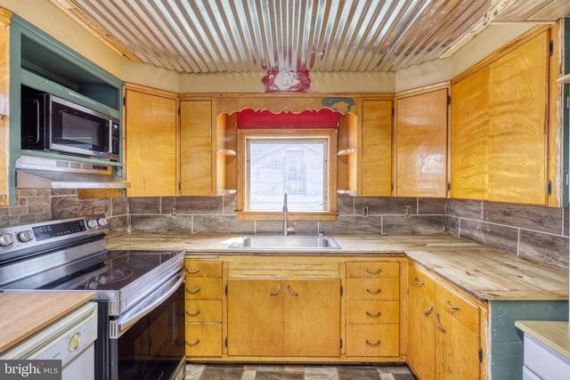 619 NORTH ST, Lykens, PA 17048