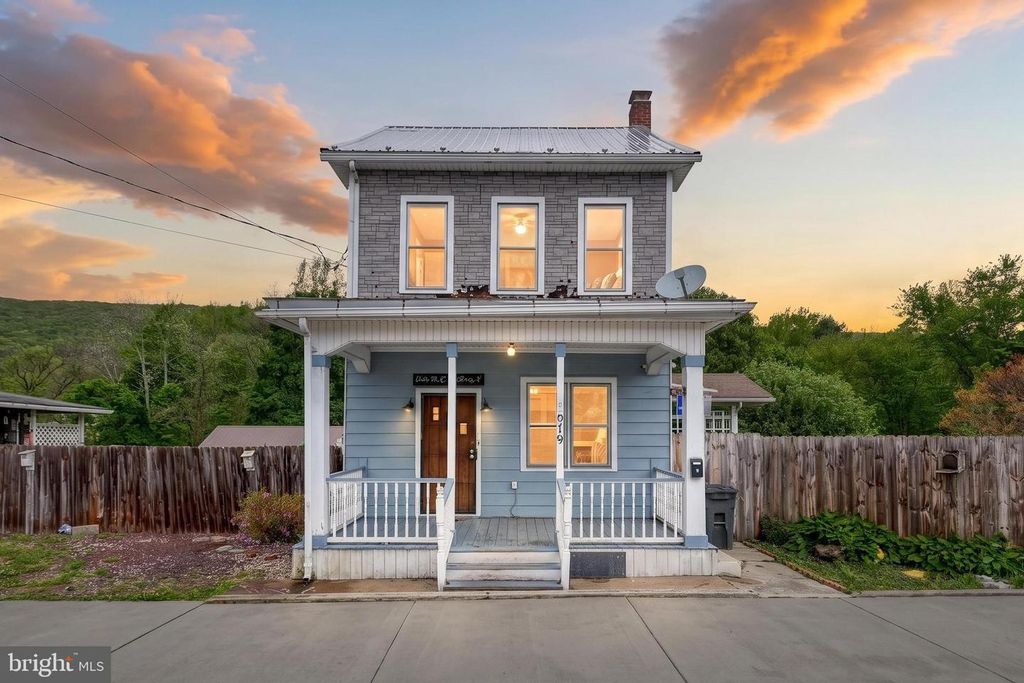 619 NORTH ST, Lykens, PA 17048