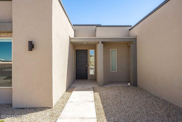 6516 Blackbird Road, Las Cruces, NM 88012