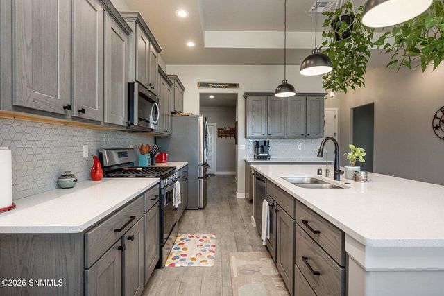 6516 Blackbird Road, Las Cruces, NM 88012