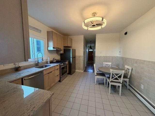 19 Wyatt St 19, Somerville, MA 02143