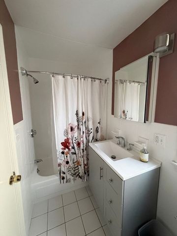 19 Wyatt St 19, Somerville, MA 02143