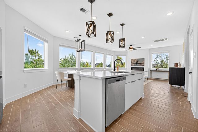 15174 Post Oak Falls Dr, Cypress, TX 77433