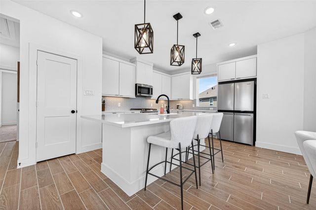 15174 Post Oak Falls Dr, Cypress, TX 77433