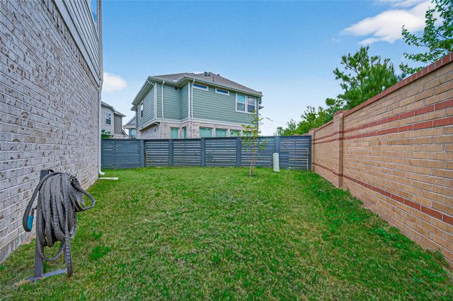 15174 Post Oak Falls Dr, Cypress, TX 77433