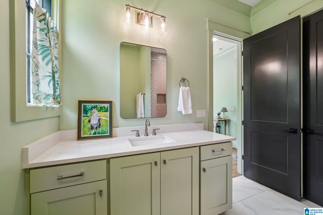 3 TROON, Birmingham, AL 35242