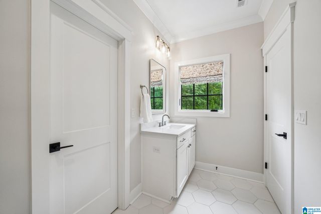 3 TROON, Birmingham, AL 35242
