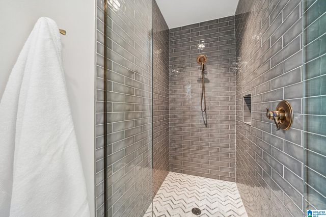 3 TROON, Birmingham, AL 35242