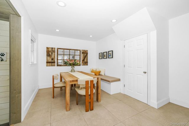 228 Van Cott Avenue, Farmingdale, NY 11735