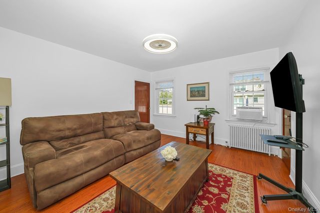 228 Van Cott Avenue, Farmingdale, NY 11735