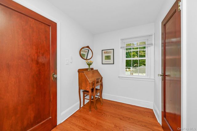 228 Van Cott Avenue, Farmingdale, NY 11735